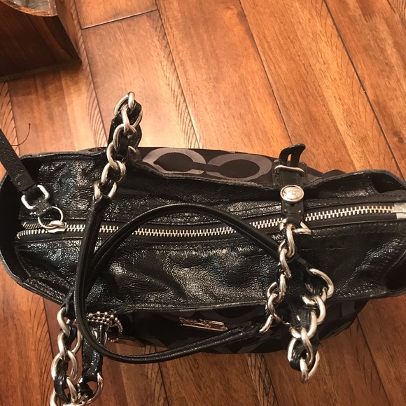 Authentic Coach purse - Picture 2 of 4